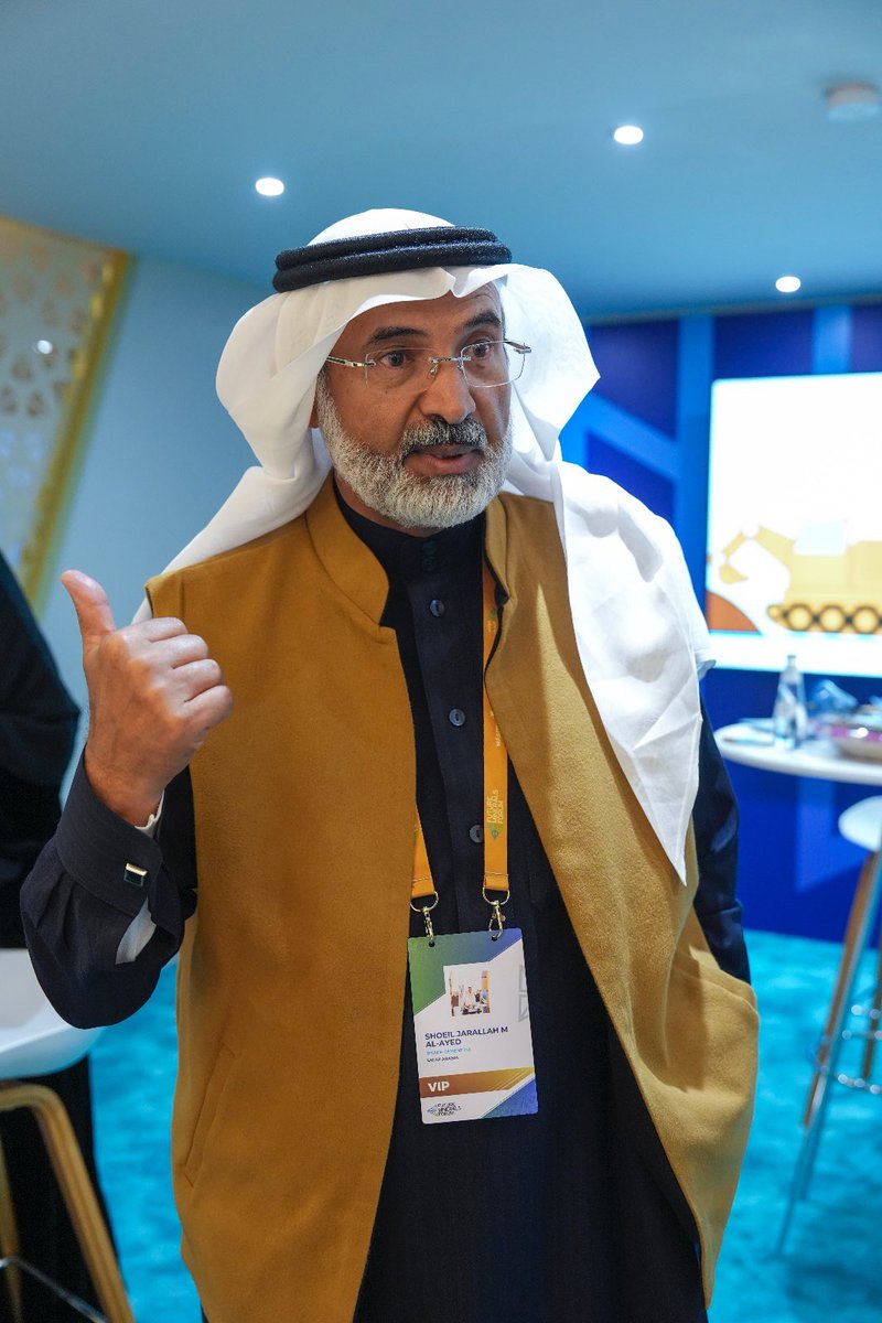 RiyadhCement's tweet photo. شاركت #أسمنت_الرياض في مؤتمر التعدين الدولي في نسخته الثالثة،والذي أصبح حدثاً عالمياً سنوياً يناقش مستقبل التعدين واحتياجاته وتحدياته وطرح الحلول لها.
من جانبه أكد سعادة عضو المجلس الرئيس التنفيذي للشركة م.شعيل بن جارالله العايض أن أهمية #مؤتمر_التعدين_الدولي تنبع من أن المملكة العربية السعودية وضعت قطاع التعدين ركيزة ثالثة أساسية للاقتصاد والصناعة بعد النفط والبتروكيماويات.
