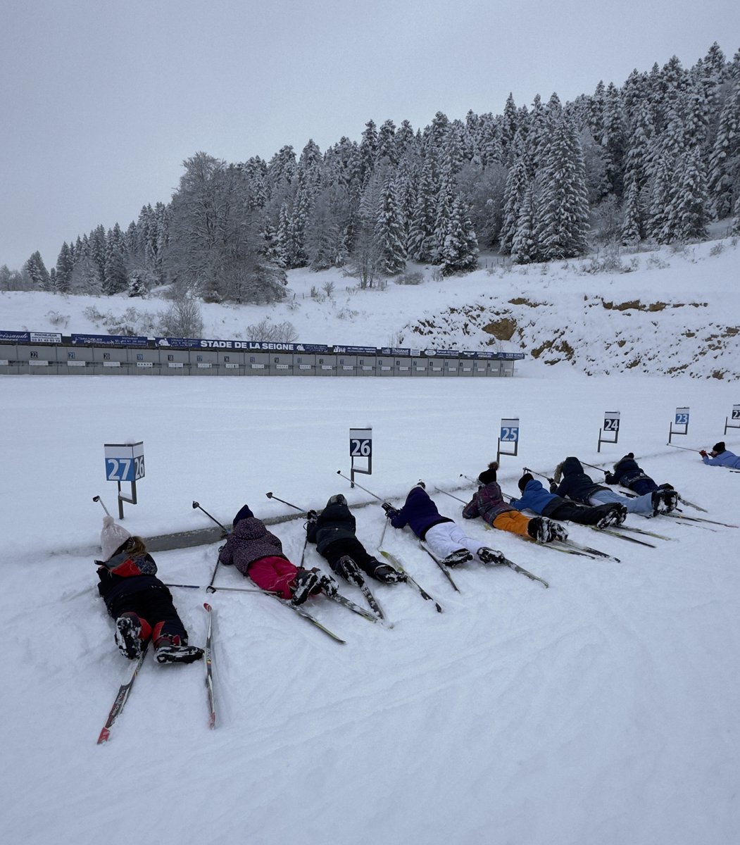 ESIski's tweet photo. La relève du biathlon est en place ! #classedeneige https://t.co/akt9sDErxM