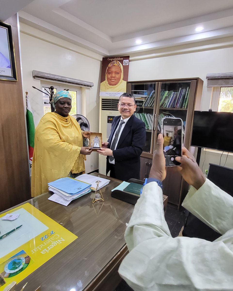 KadunaMOH's tweet photo. The Honorable Commissioner of Health, @UmmaKAhmed  hosted  Professor Ari Fahrial Syam, Dean of the faculty of medicine of the University of Indonesia, along with his team of skilled Medical practitioners and researchers in the field of stem cells research and its (1/6) https://t.co/WBqiB93RuK