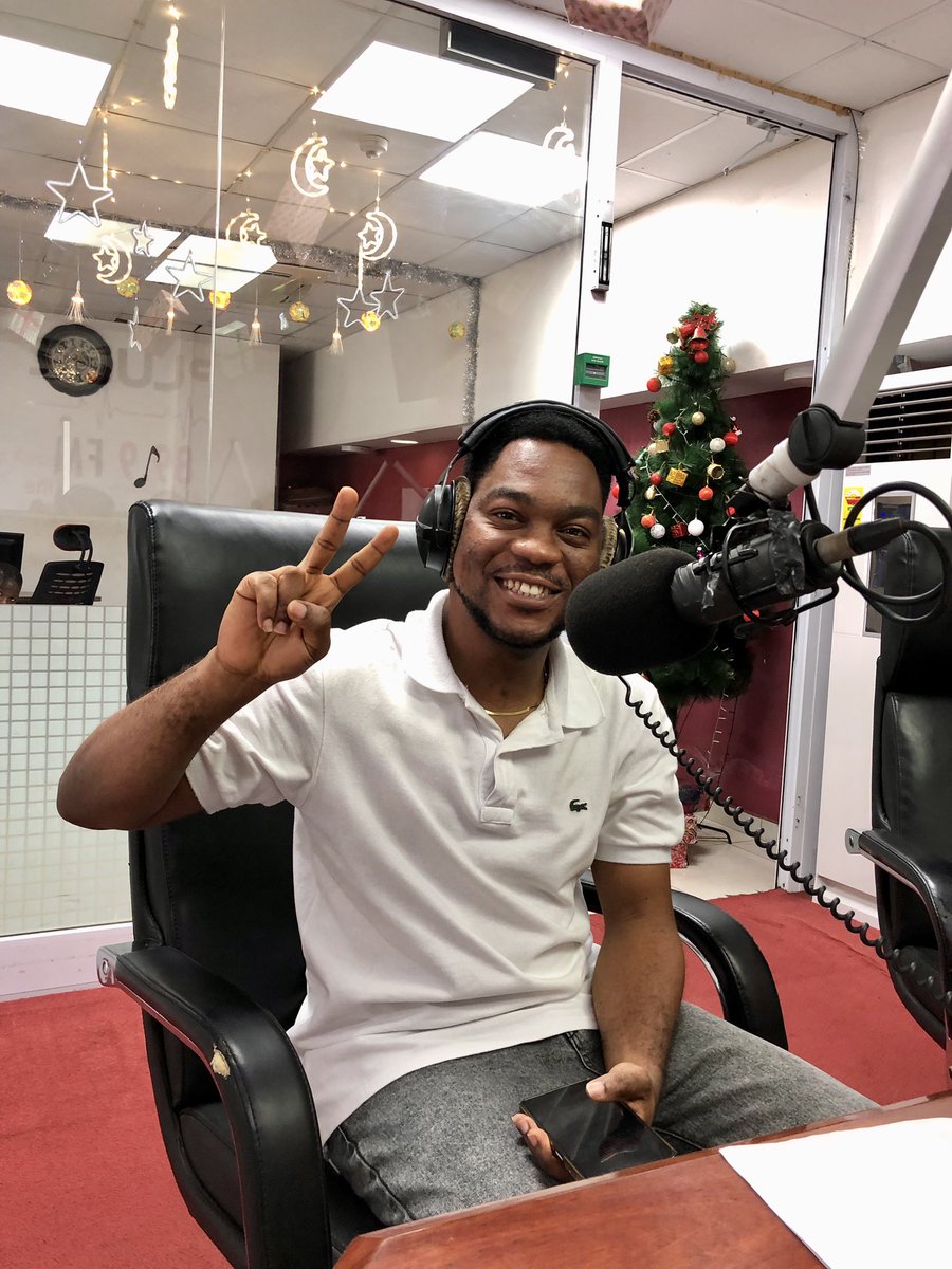 PLUZZ89.9FM tweet media