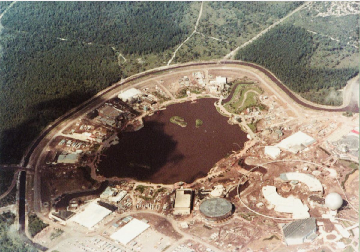 aaronhgoldberg's tweet image. #EpcotCenter under construction #Epcot #WaltDisneyWorld