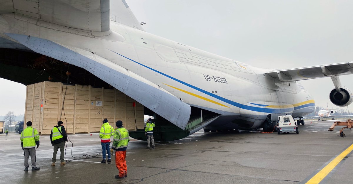 hitachienergy's tweet photo. Ready to fly! ✈️ Twelve Hitachi Energy high-voltage substation equipment weighing 64 tons were buckled into one of the the world’s largest aircrafts, an Antonov AN-124, for its transatlantic journey from Switzerland to USA.
➡ https://t.co/9IMiKWboFv
#HitachiEnergyFeature https://t.co/tFcj4fQA7d