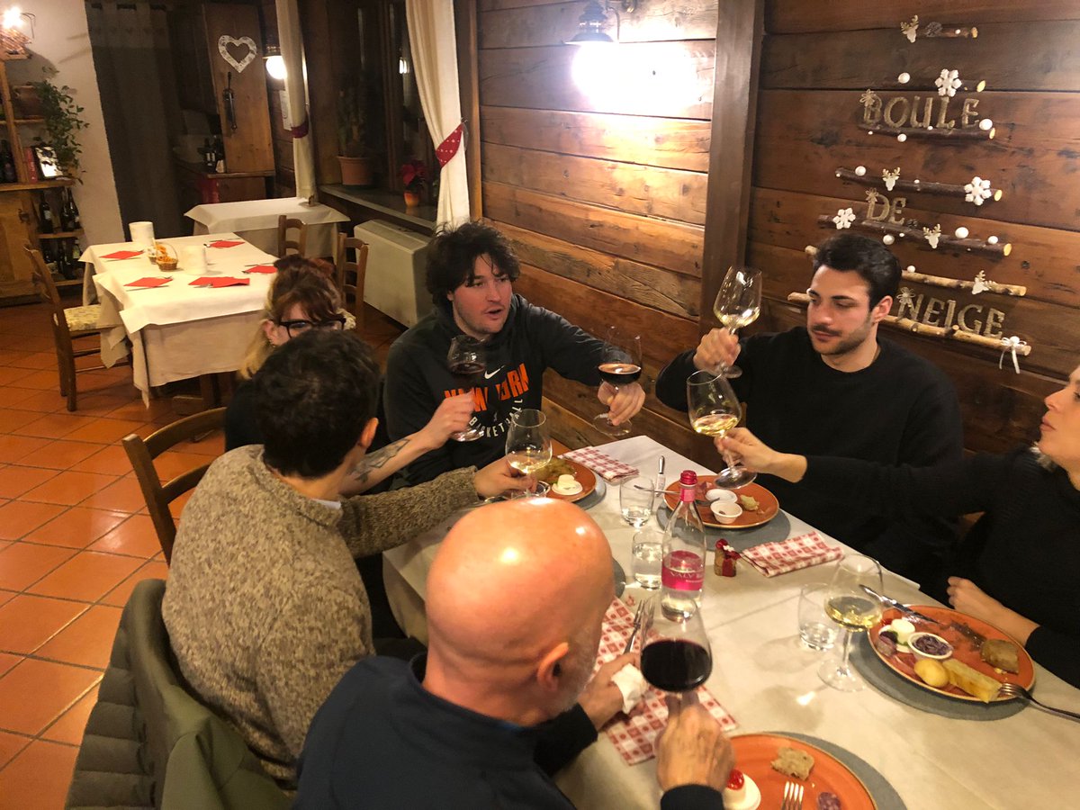 adava_official's tweet photo. I Giovani albergatori hanno festeggiato all'Hotel Boule de Neige a Rhemes il loro capodanno che com'è tradizione si svolge dopo la chiusura delle festività natalizie. Anche in questa occasione la partecipazione ha dimostrato la solidità e dinamicità del gruppo di amici e colleghi https://t.co/wGvV9YspUy