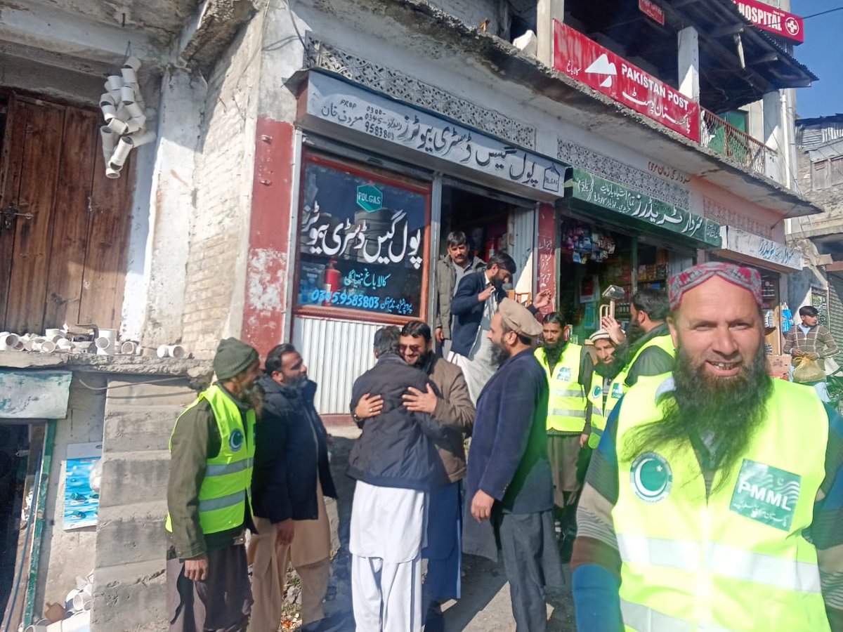 Talhasohailpmml's tweet photo. الیکشن 2024 ۔۔۔۔ تیاریاں عروج پر الیکشن مہم کے سلسلہ میں
پاکستان مرکزی مسلم لیگ کے نامزد امیدوار *حلقہ PK 43* سردار محمد مرتضی ہزاروی نے کالاباغ بازار کا وزٹ کیا ۔تاجر برادری نے بھرپور حمایت کا اعلان کیا
#PMML #Abbottabad #Galyat #Elections2024 #Vote4Chair https://t.co/6dlV1L9zVK
