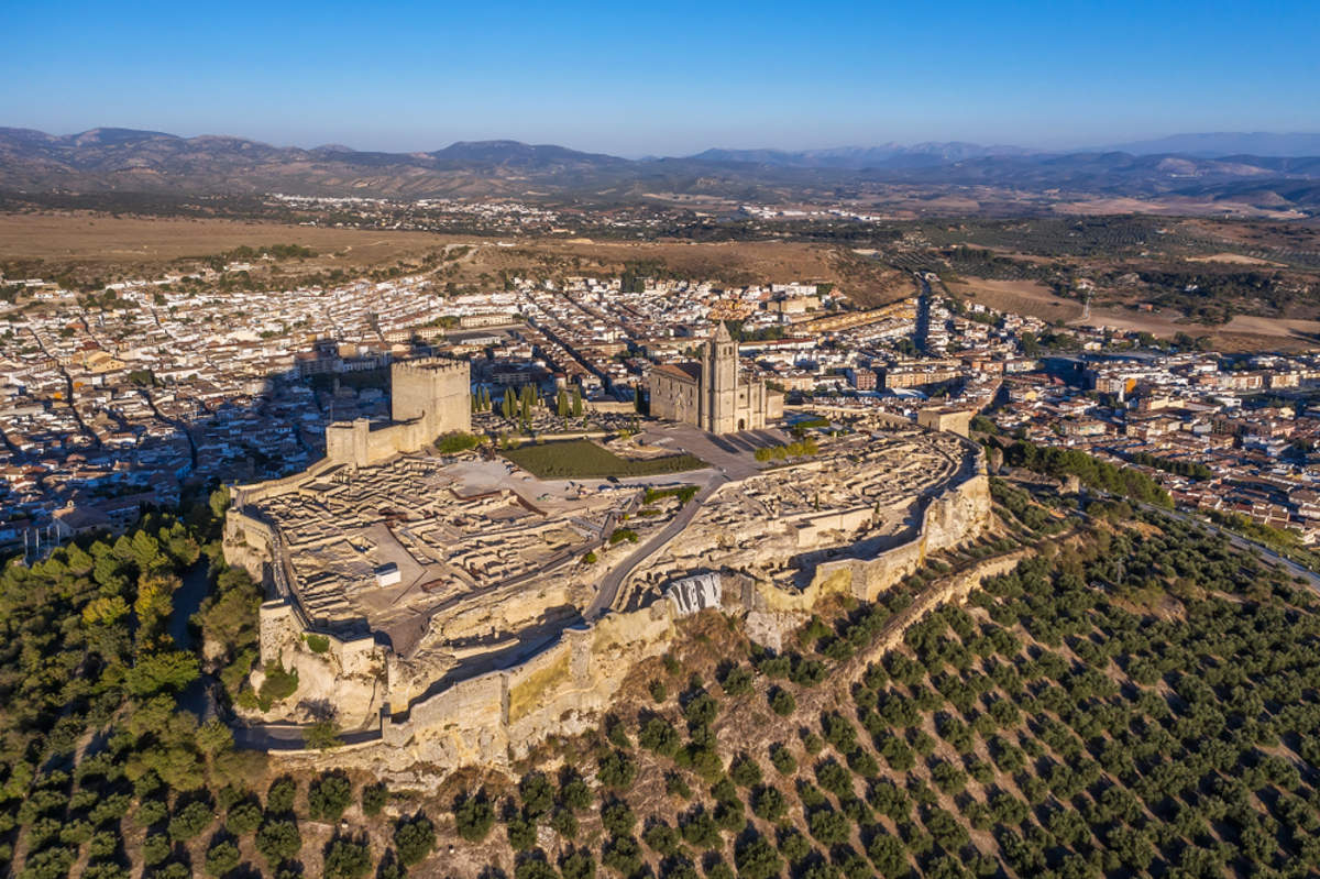 📰 Conoce los Castillos más impresionantes de la provincia de #Jaén según la revista <a href="/ViajesNG/">Viajes National Geographic</a> de <a href="/NatGeoEsp/">National Geographic España</a> 

👇Descubre algunas de las fortalezas más emblemáticas de nuestro Paraíso Interior y su historia...
viajes.nationalgeographic.com.es/lifestyle/cast…