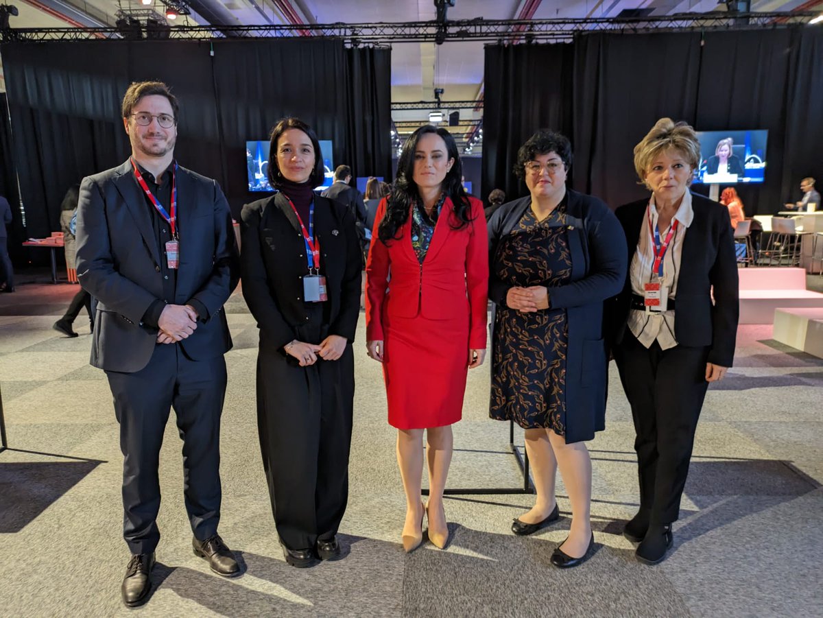 Excellent meeting with Romanian Minister of Labour, Simona Bucura-Oprescu today at #EPSCO Council, with <a href="/social_platform/">Social Platform</a> delegation. We discussed developments in Romania around ensuring quality in #SocialServices  &amp; development of #SocialEconomy.