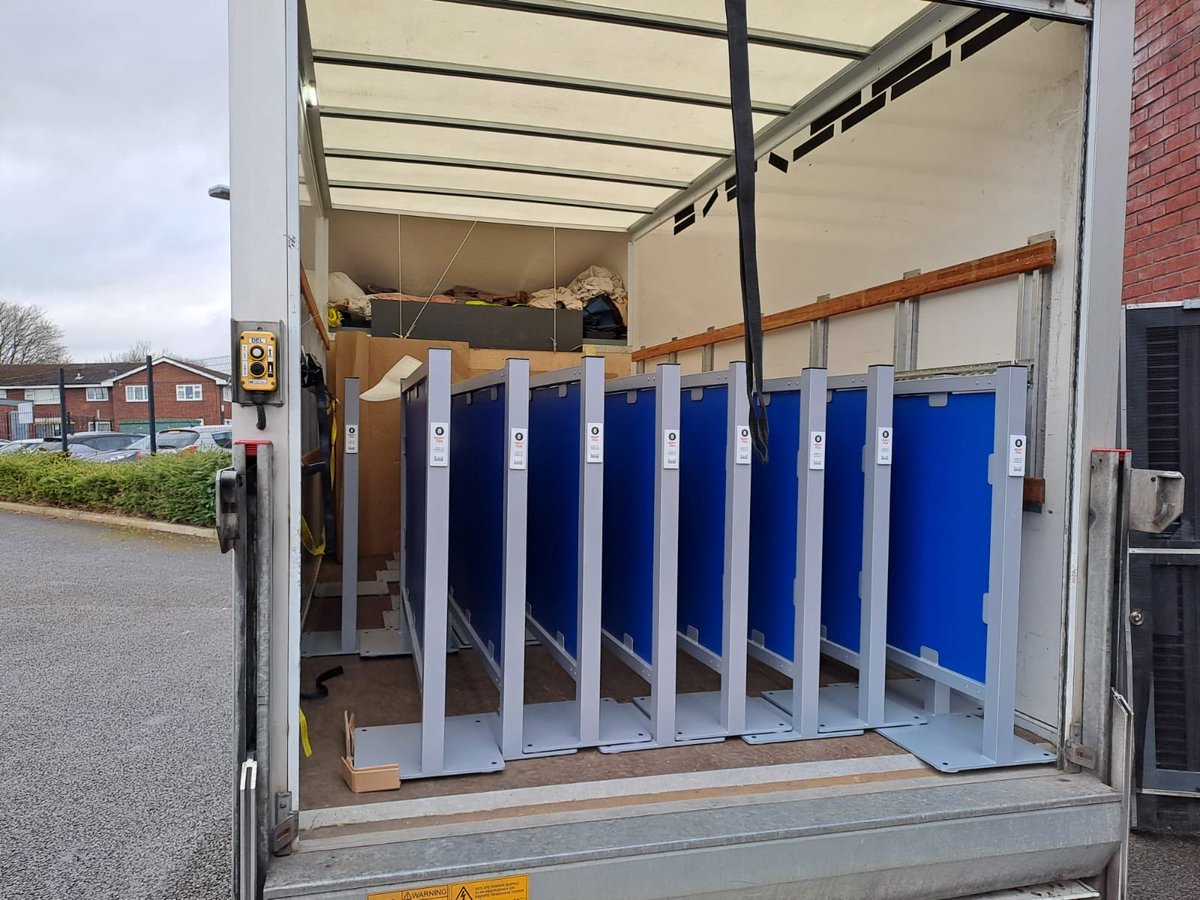 Couple of Barrier shots from this week:- new delivery at one school, dining room set out at another #school #Barriers #safequeueing 01244399900 mail@elygra.co.uk