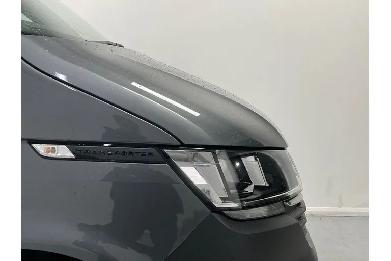 vanwisegroup's tweet photo. 🚐 Discover the Iconic Volkswagen Transporter at Vanwise 🌟

In sleek Silver, this Transporter offers Rear Parking Sensors, Start/Stop Technology, Air Conditioning, Cruise Control, Touch Screen Display, Android Auto, Apple CarPlay, and more. Trusted for efficiency and comfort. https://t.co/AoiBN1uDoK
