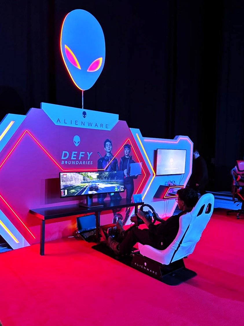 bravadogaming's tweet photo. #DellTechForm Dubai 👽 https://t.co/GZONS00hJv