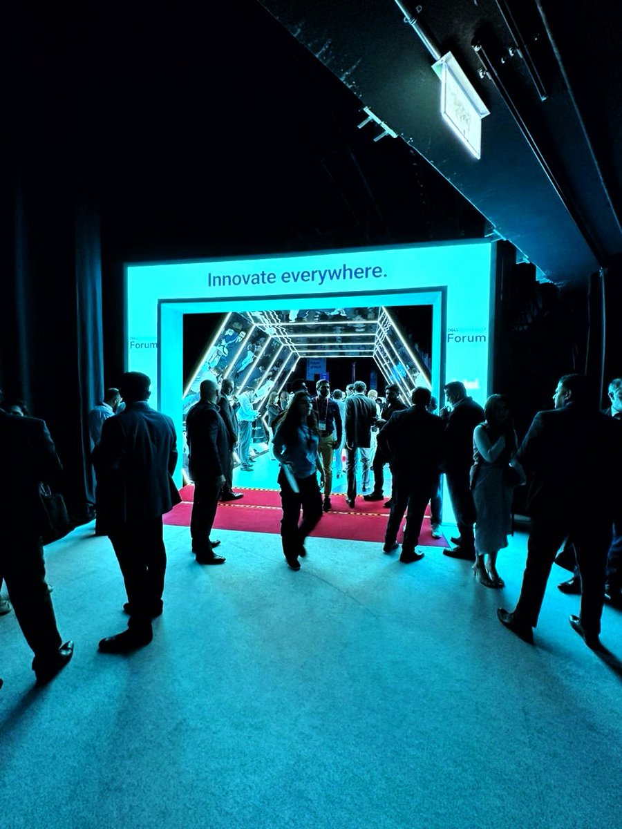 bravadogaming's tweet photo. #DellTechForm Dubai 👽 https://t.co/GZONS00hJv