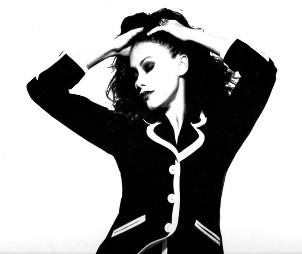 myfizzypop's tweet photo. 30 yrs ago #DinaCarroll was the darling of the British music scene. Brit nominee (later award winner); simultaneous top 10 singles, a huge selling debut LP & I'd just flipped over #ThePerfectYear to fall hard for new song #Here. So why are we still waiting on a deluxe edition?! https://t.co/6nkhwcCYYg