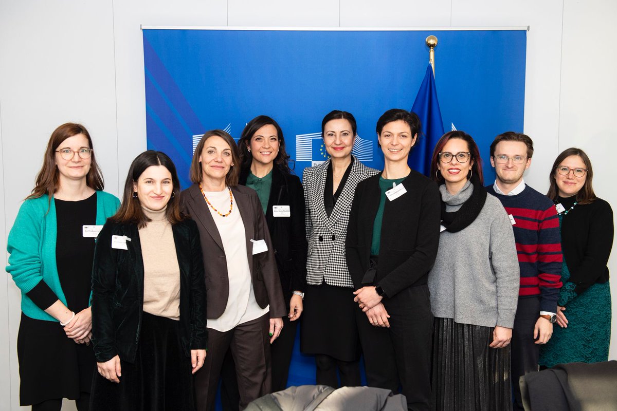 Ili_Ivanova's tweet photo. Energising exchange with @EliGambardella and the @lllplatform team yesterday!

Close cooperation with stakeholders on #LifelongLearning, key competences, teacher shortages and student performance is vital for making the #EuropeanEducationArea a reality. https://t.co/Iq9psa2URb