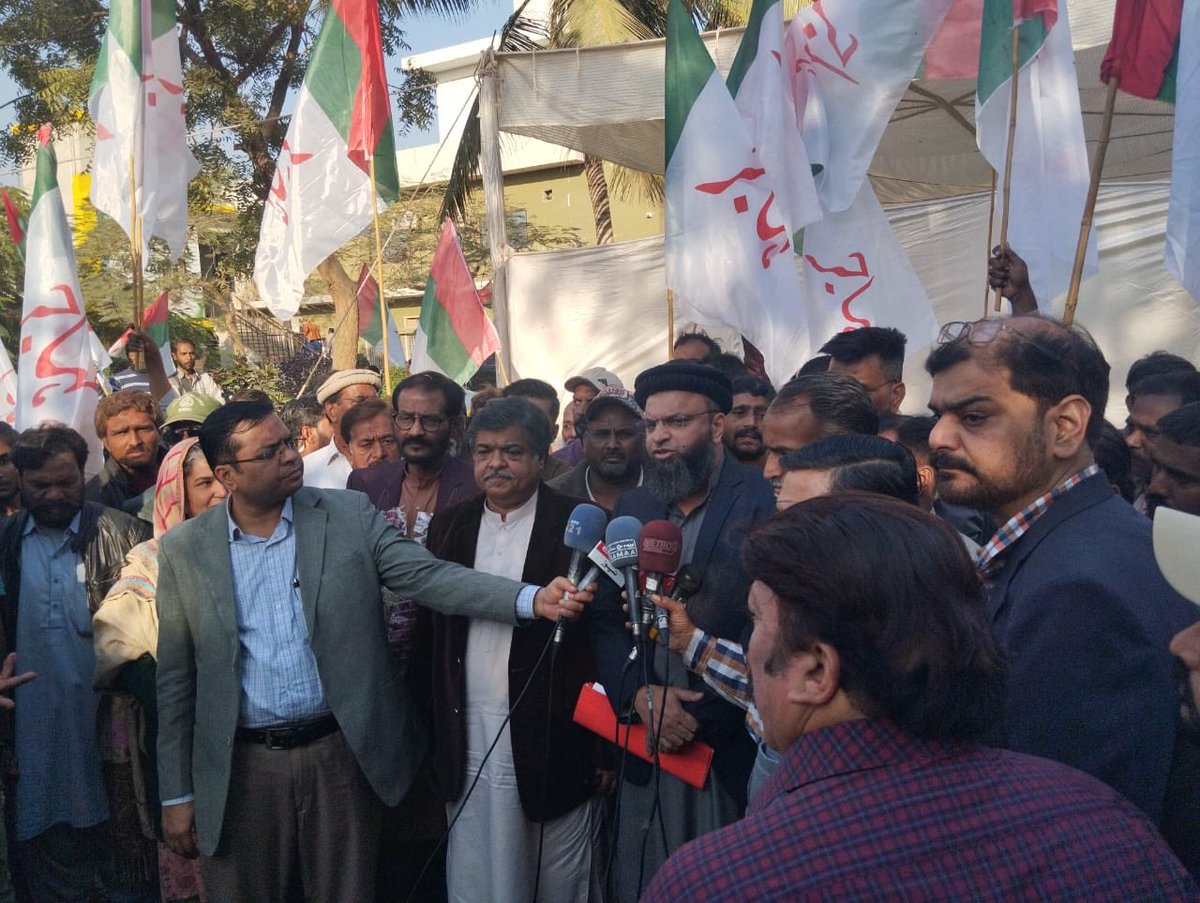 SyedRfaisal's tweet photo. الحمدوللہ مجھے نامزد کیا گیا ۔ اللہ اپنے لوگوں کے حالات ٹھیک کرنے کے لئے عافیت والا معاملہ فرمائیں ۔ https://t.co/c78hgA2veF