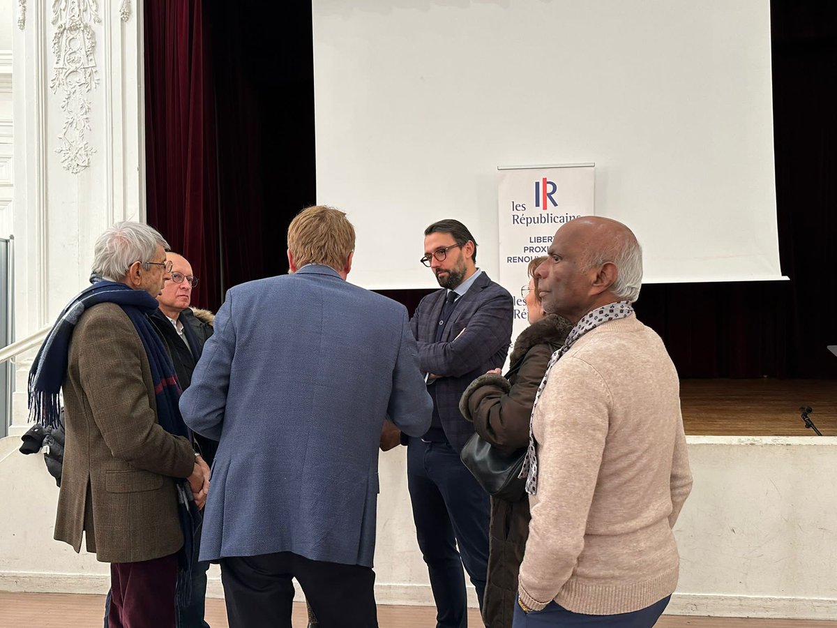 Un grand merci pour votre présence hier soir lors des vœux des Républicains de la circonscription. En 2024, osons la droite.