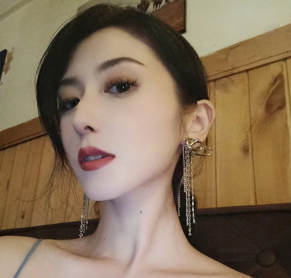 #盯射 #ahegao #阿黑颜 #翻白眼 #丧志 #母猪 #反差婊 #网红 #健身 #女神 #婊子 #高潮脸 #整容脸 #健身婊 #油脸 #名媛 #浓妆 #射屏 #粗口 #羞辱 #丧志 #聊骚 #磕炮 #1v1 #裸聊 #一对一
这个颜不盯不行 https://t.co/mRJ6yFthCU