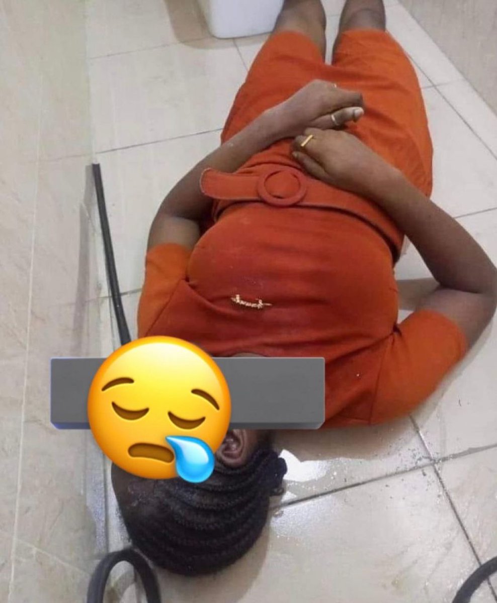 Shoutulo's tweet photo. Amarachi committed suicide due to depression, failures and hardships.
Please, If you are in Amarachi situation right now, talk to me.. Whatsapp/Call 09038576249

She's 26 Globus Bank South Africa Kaduna North Wike Peter Obi Union Bank Sharia Dr Ayo https://t.co/jeWhwWz131