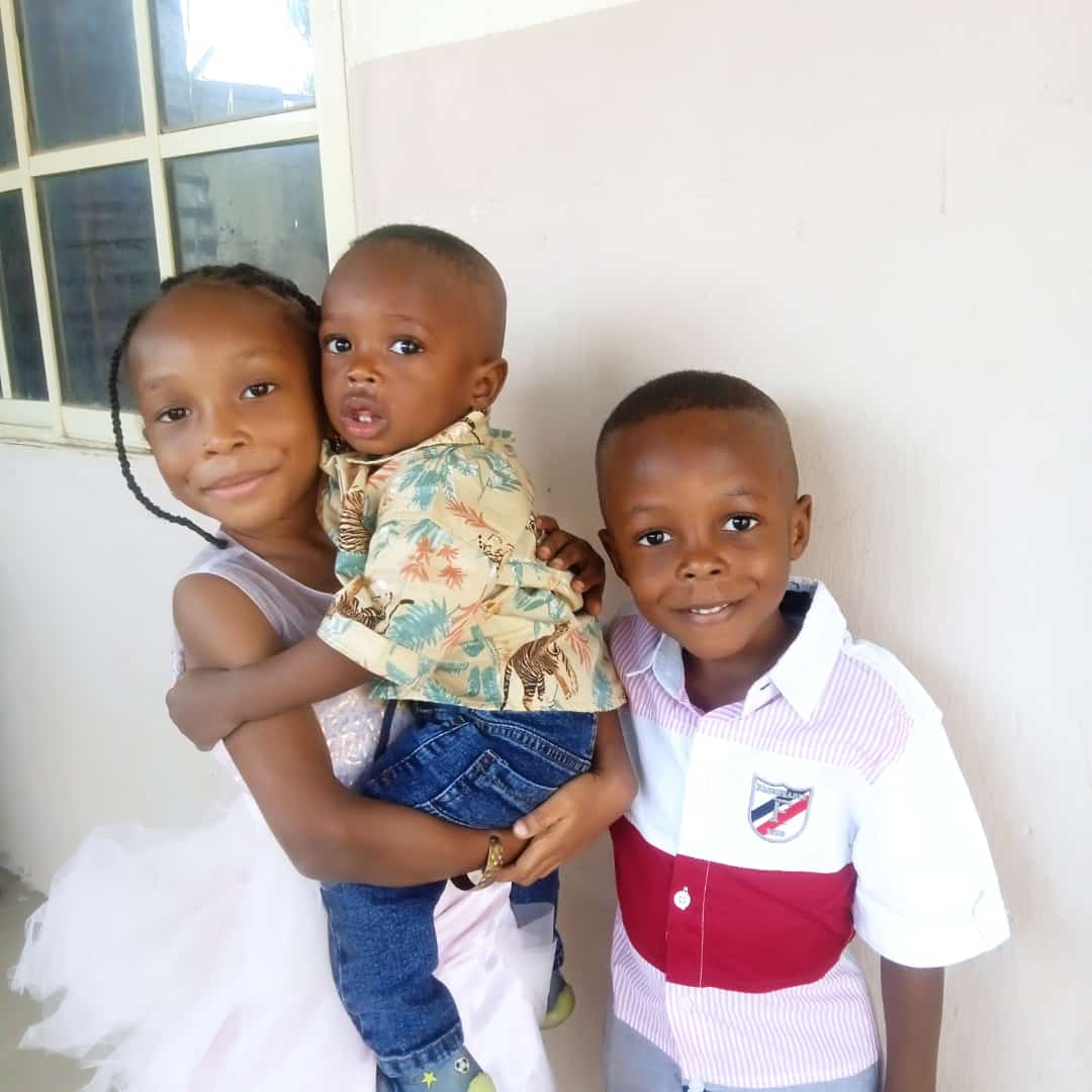 Roberts4SAN's tweet photo. My kids https://t.co/Ktjpy7gaqt