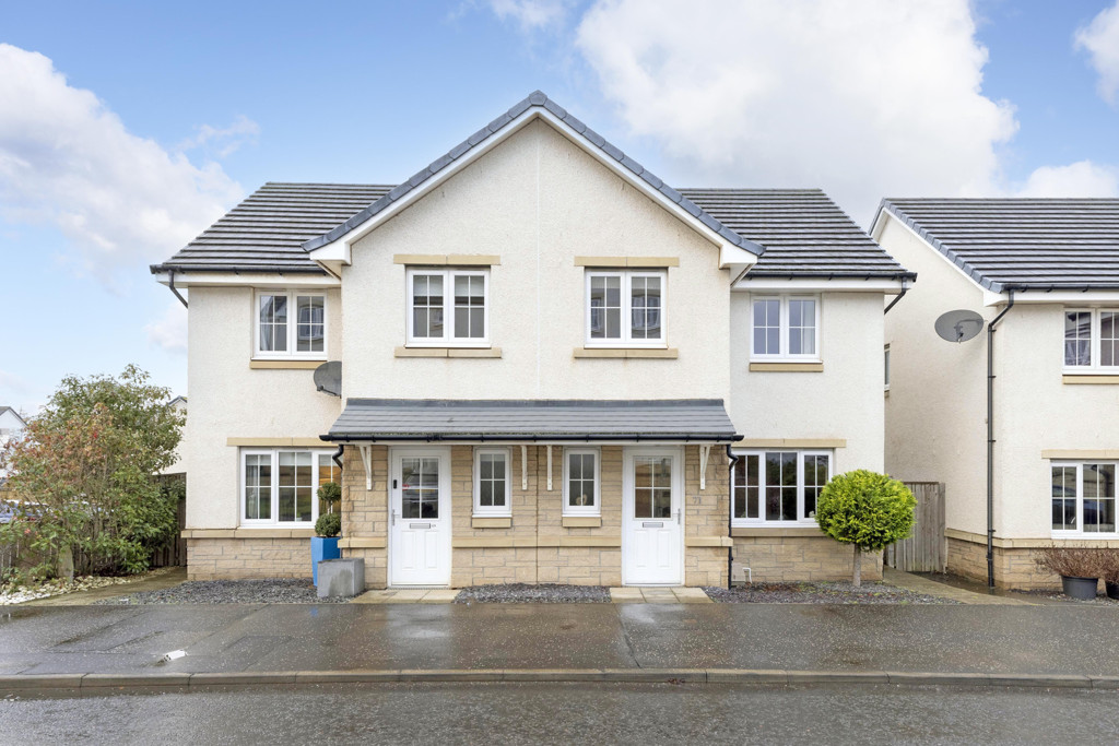 TruscottProp's tweet photo. 71 Easter Langside Drive, Dalkeith
- Modern Semi-Detached House
- 3 Double Bedrooms
- 2 Bath/Shower Rooms (1 En Suite)
- Bright Sitting Room
- Stylish Kitchen/Dining Room
- Private Garden
- Allocated Parking Space
- Great Open Views

Offer Over £250,000

https://t.co/uXSb8pI9SN https://t.co/9U1Q40Ry7p