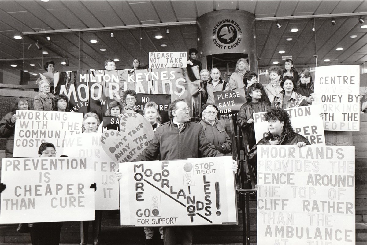 livingarchive1's tweet photo. Protesting potential closure of #MoorlandsFamilyCentre in #Beanhill, Jan 1993. People power won & the Centre is still going strong! (c. LAMK)
How we bring MK #memories to life: https://t.co/waFNqPGuq6
#placemaking #community #history #miltonkeynes #archive #protest https://t.co/bWJhn9SW87