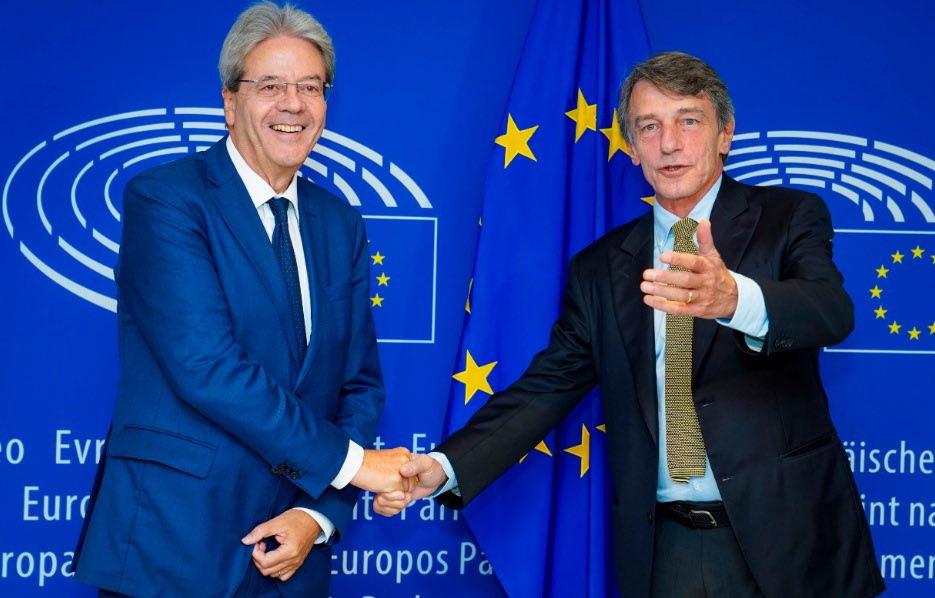 PaoloGentiloni's tweet photo. 11 gennaio. Il sorriso, il coraggio. Quanto ci manchi David #Sassoli https://t.co/mmrqqTWGAE