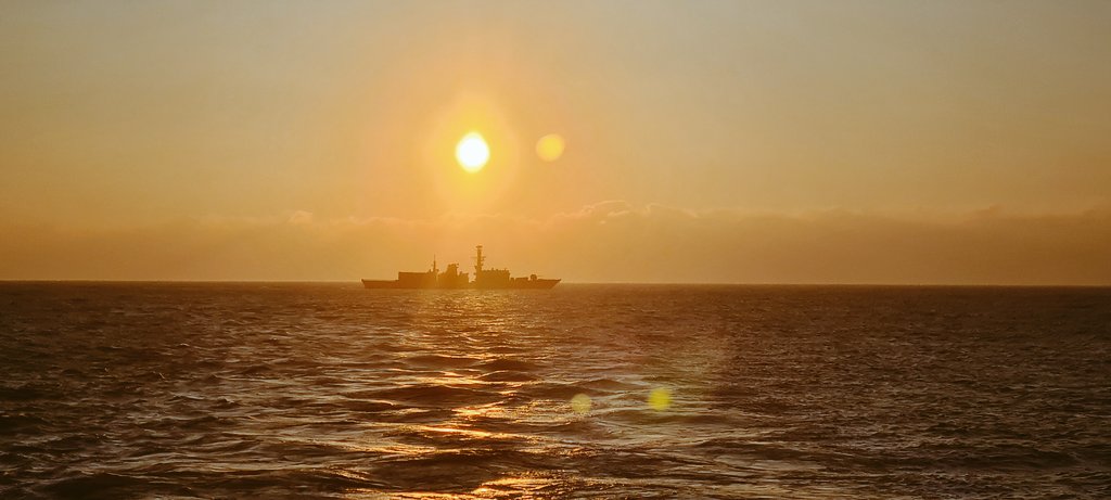 HMS Stirling Castle tweet media