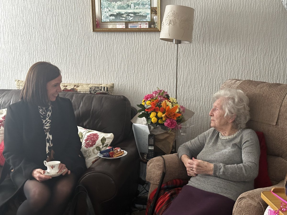 It's all about celebrating the big moments! 🎉🎂

Our Group Chief Executive <a href="/JoanneOak/">joanne oak</a> visited our customer Marian in Blaengarw earlier this week... who recently celebrated her 100th Birthday!