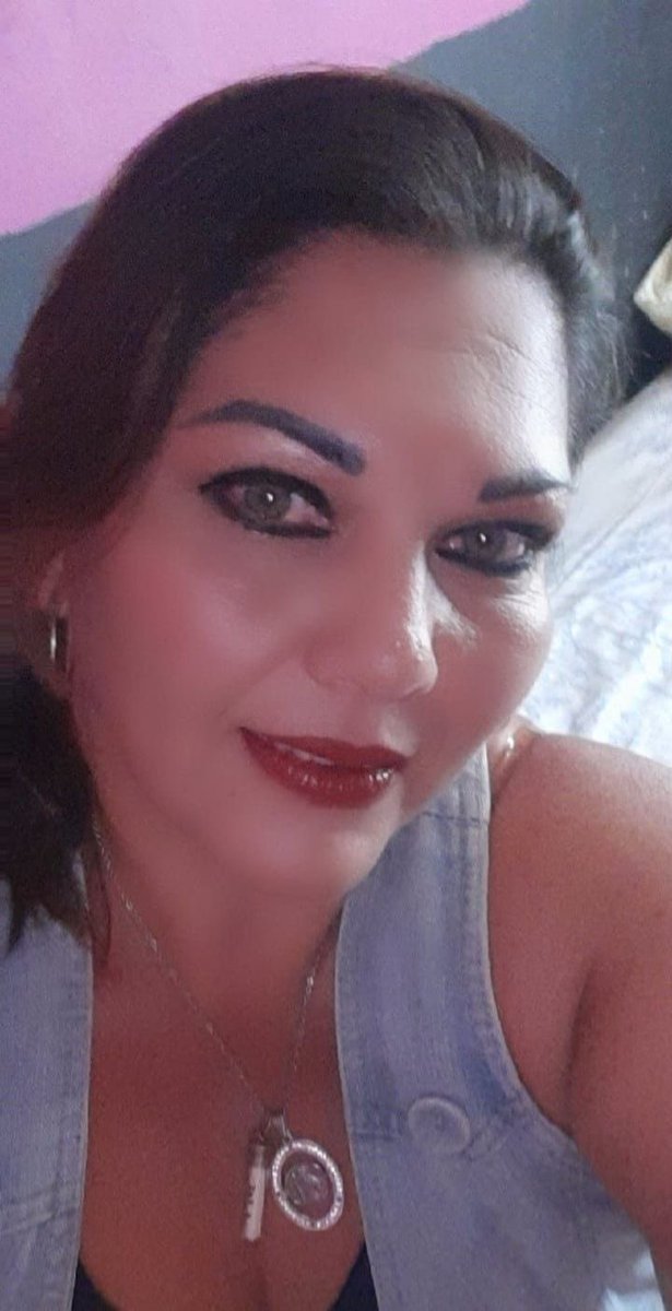 yesim_ek's tweet photo. Ay Buda çok güzel oldu 🥰🥰😇😘#istanbul #türkiye https://t.co/VH2jETCLBr