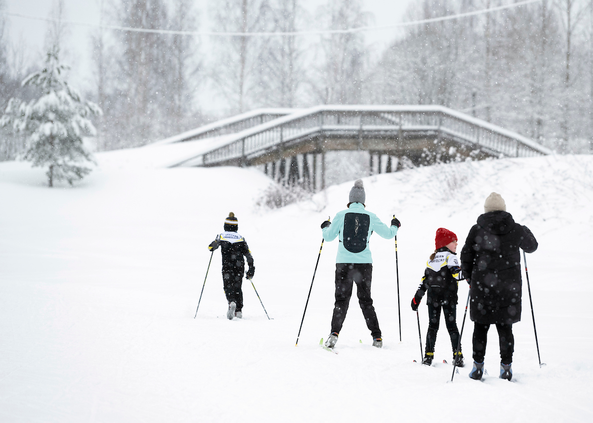 #Kerava oli hyvin esillä valtakunnallisessa Urheilugaalassa 11.1.2024. Kerava pääsi kärkikolmikkoon kisassa Suomen liikkuvimmaksi kunnaksi yhdessä Kalajoen ja Porin kanssa. Urheilugaalan raati valitsi voittajaksi Porin. Lue lisää: kerava.fi/liikunta-ja-ul… #KeravaLiikkuu #UG24