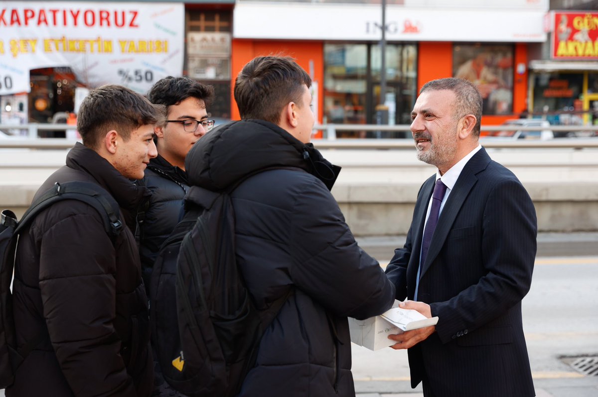 MuratErcan0606's tweet photo. Bugün üç ayların müjdecisi #RegaipKandili 

Ümmeti Muhammed’in selametine, milletimizin huzur ve bereketine vesile olsun inşallah😊

📍Atatürk Mahallesi https://t.co/zvdcLX4lBX