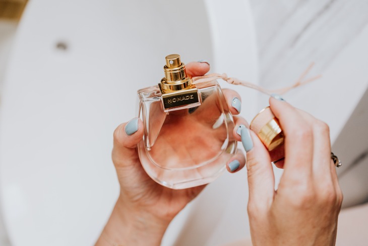 ¿Quieres empezar el 2024 con una fragancia distinta? 💗
En Luz del Tajo te presentamos una selección de los mejores perfumes de mujer ✨ ¡Atrévete más!

luzdeltajo.net/lifestyle/blog…
