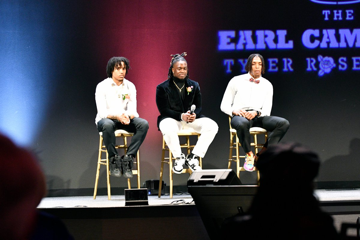 BroncoSportsFB's tweet image. As a finalist, @AshtonJeanty2 attended the Earl Campbell Tyler Rose Finalist Awards Banquet in Tyler, Texas Wednesday evening. 

This won't be his only trip to Tyler. #nextyear

#BleedBlue