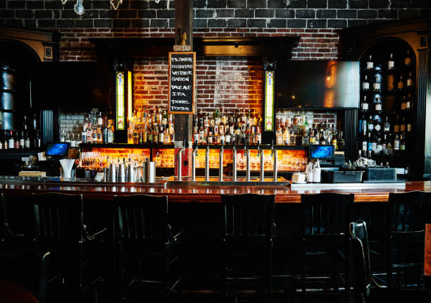 gallinews's tweet image. Bar Raid -Queens Cafe bar and Restaurant at Juhu Tara Road, 8 Girls rescued by Mumbai police SS branch

Read Full News: bit.ly/3HfBlm9

#amplifier #Bar #BarRaid #cashier #girls #laptop #manager #Memorycard #Mumbai #mumbaipolice #QueensCafe #restaurant #Speaker