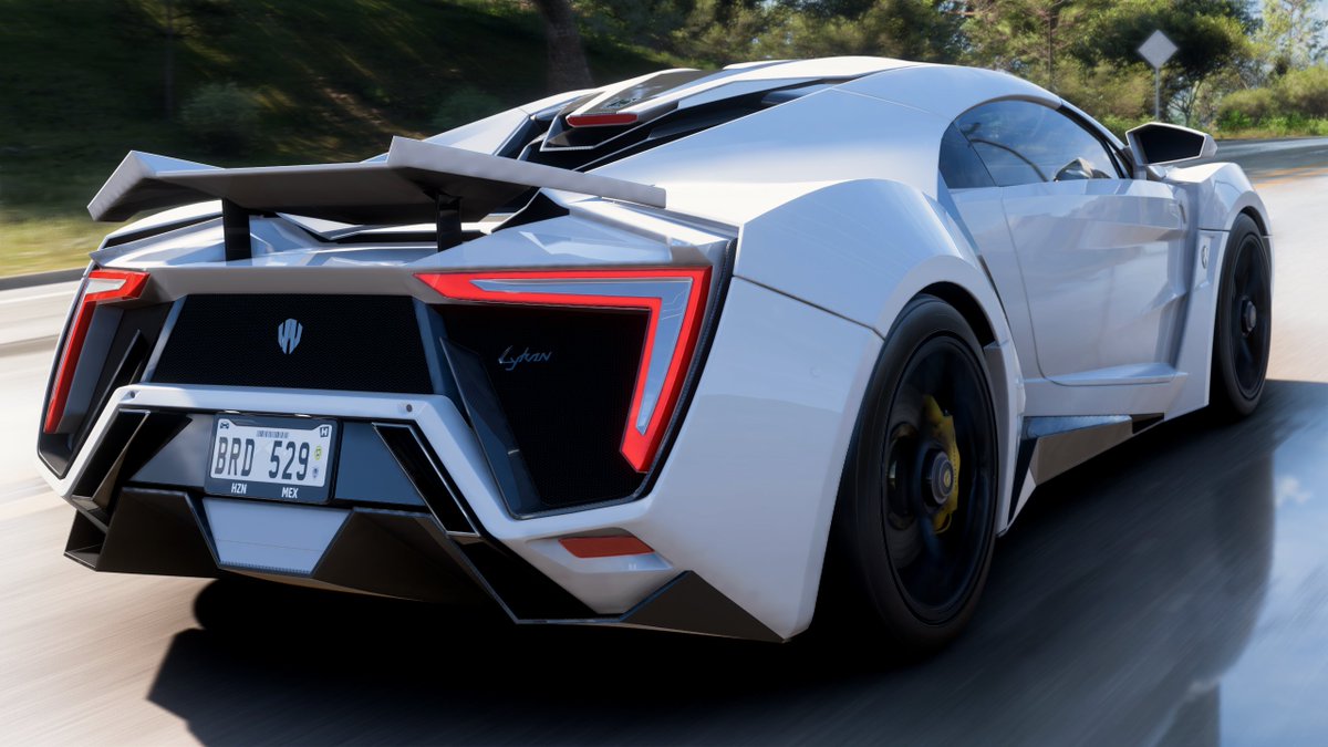 I honestly have a hard time with the #ReturningToForza @WMotors Lykan Hypersport - I'll grant you, it is a pretty shape (to some) but I'm not exactly fawning over it. Still, I'm sure players will enjoy this car - with only 40 PTS this week in the Playlist in #ForzaHorizon5.