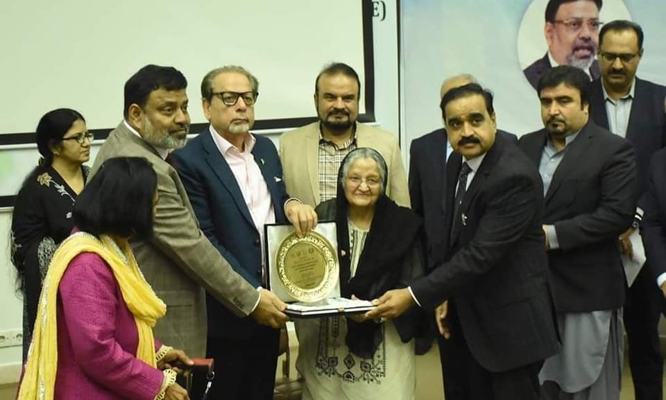 Balochistan Food Authority (@bfa_gob_pk) on Twitter photo Sindh Food Authority & BFA have signed an MoU to strengthen collaboration & cooperation between the two Authorities in areas of training, consultancy, research& Development.
m.facebook.com/story.php?stor…
<a href="/MirAliMardan/">Mir Ali Mardan Domki</a>
<a href="/cs_balochistan/">Chief Secretary Balochistan</a>
<a href="/NaeemBazaiPk/">Naeem Bazai</a>
<a href="/SindhFood/">Sindh Food Authority</a> Sindh Food Authority & BFA have signed an MoU to strengthen collaboration & cooperation between the two Authorities in areas of training, consultancy, research& Development.
m.facebook.com/story.php?stor…
<a href="/MirAliMardan/">Mir Ali Mardan Domki</a>
<a href="/cs_balochistan/">Chief Secretary Balochistan</a>
<a href="/NaeemBazaiPk/">Naeem Bazai</a>
<a href="/SindhFood/">Sindh Food Authority</a>
