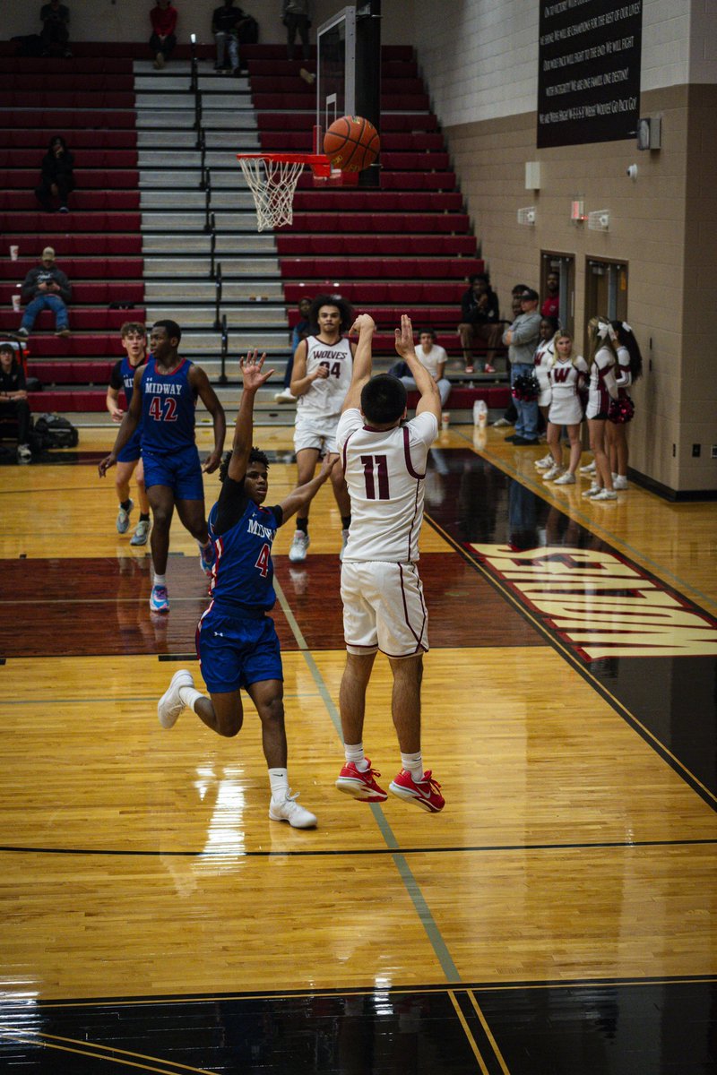 elitemindmedia's tweet photo. @weissmensbball stay undefeated in district play!! 🐺🏀🔥

#packpfam #txhshoops #txhsbasketball #elitemindmedia https://t.co/TsoMrD8I4L