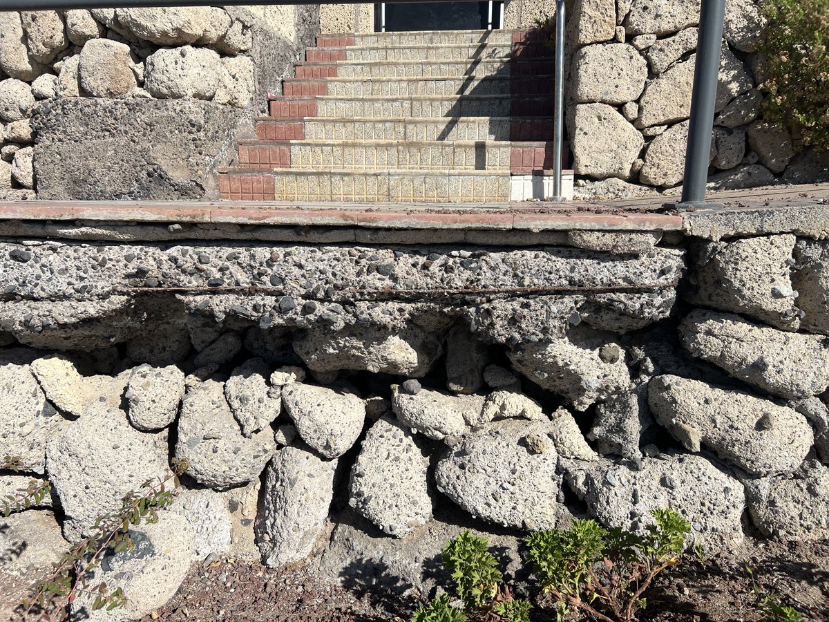 rampskii's tweet image. Pavement stones
Los Christianos Tenerife
Material model reference
#3Dartist #referencephoto