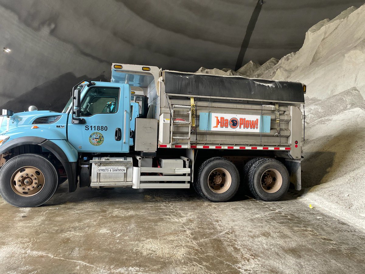Chicago Department of Streets and Sanitation tweet media