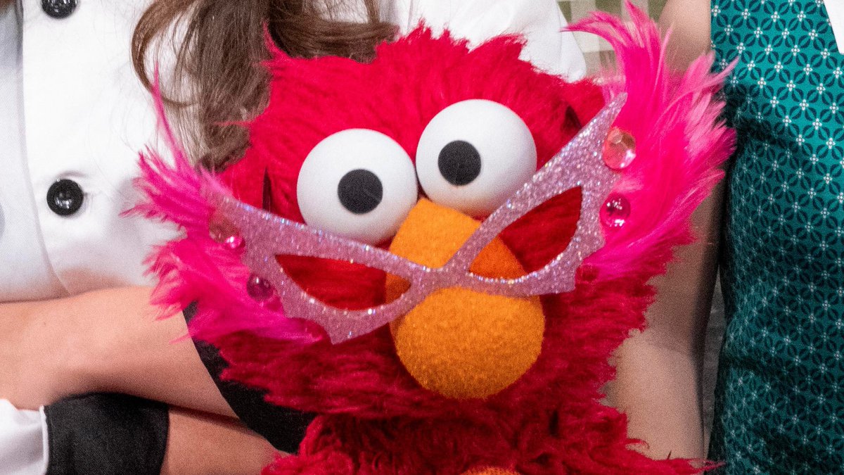Elmo tweet media