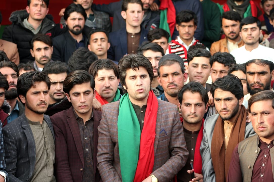 باجوڑ جیسے قبائلی علاقے سے اس نوجوان <a href="/RehanZeb21/">Rehan Zeb Khan</a> کو لازمی ٹکٹ ملنی چاہے۔

پڑھی لکھی نوجوان قیادت باجوڑ کے لیے بہت ضروری۔