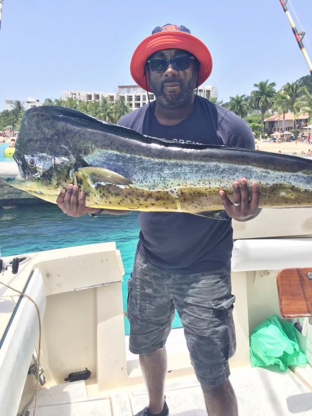 ToYourHealthDrG's tweet photo. Happy #throwbackthursday, my friends! Not only is fishing 🎣 one of the most popular recreational activities around, but did you know that it offers a multitude of health benefits including strengthening muscles 💪, improving cardiovascular🫀health, and reducing stress &amp; anxiety? https://t.co/pNcKhvLAQz