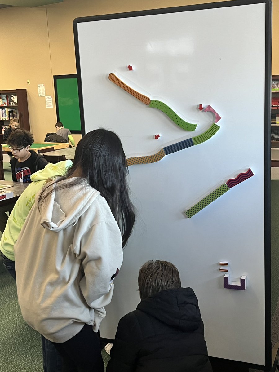 bristowlibrary's tweet photo. 5th grade was having fun synergizing in their STEAM Stations today. @bristowelem @TheLeaderinMe https://t.co/e1wPUQBp3a