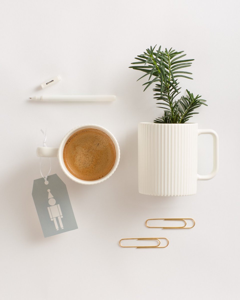 StaplesCanada's tweet image. New @livegrymattr office supplies to help zhuzh up your office workplace  📓🖊✨

We want it all! Grab yours at Staples.ca or visit a store near you. 

.
.
.
#StaplesCanada #WorkLearnGrow