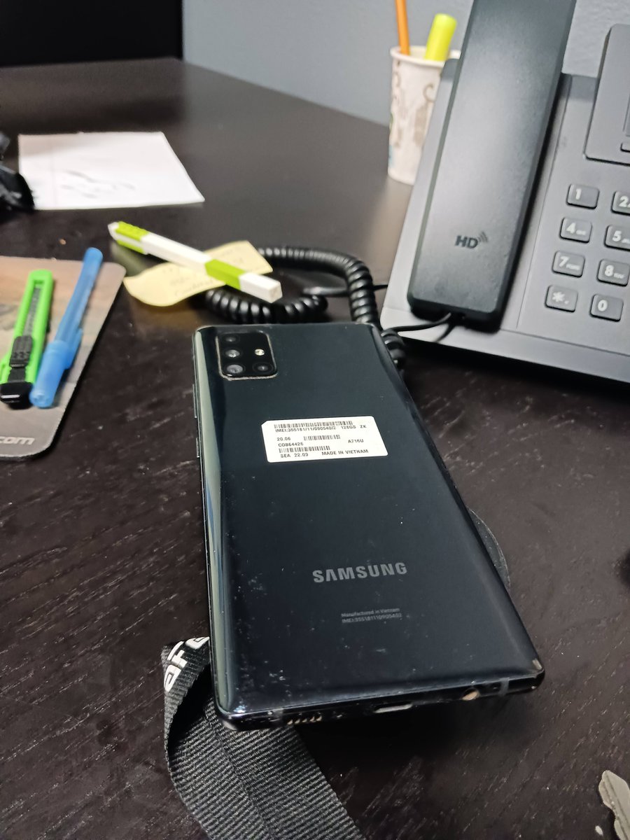 Had an unbelievable moment with my Samsung Galaxy A71! Accidentally dropped it in the street, and it endured multiple cars running over it. What's even more impressive? It's still fully functional, reading my fingerprint flawlessly! 📱🚗💪 #Samsung #Durability