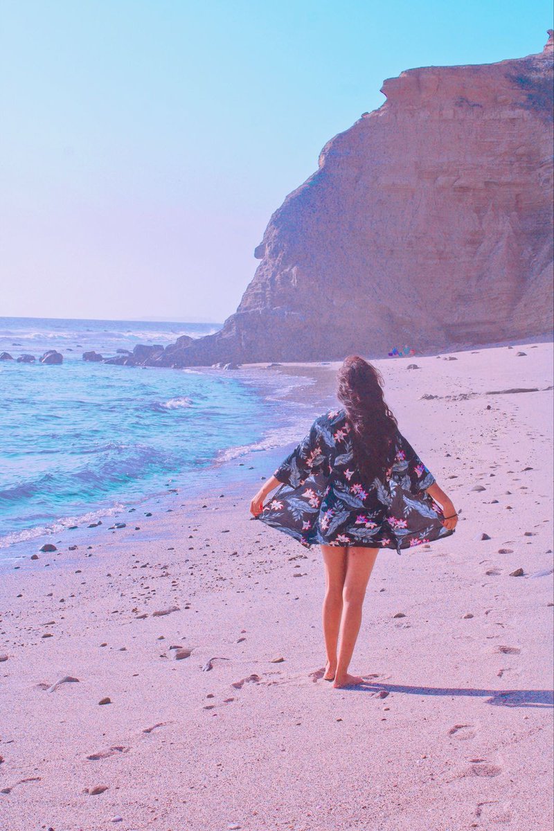 SANDRALORENAA20's tweet photo. Creo que ya lo saben, pero amo la playa 😍
#inspo #style #Look #outfit #outfits #aesthetic #foto #fotografia 
#insta #model #modelo #viral #makeup #gafas #modelshoot https://t.co/CgKaBuyhcq
