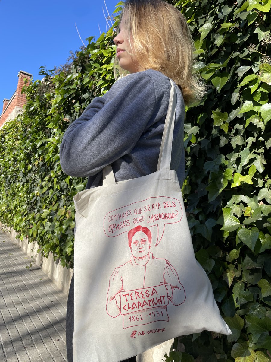 revistaborigine's tweet photo. ⚠️ Vols aconseguir dues totebags de temàtica històrica? ⚠️

La il·lustradora Laura Molner (@uralanormel) ha dibuixat a Joan de Canyamars, Teresa Claramunt, Isabel de Villena i Joanot Colom 🖌️

Visita'ns i participa! 🍀 https://t.co/WjxlJSFNyk