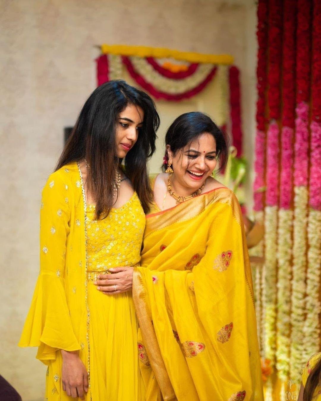  Singer Sunitha – The Most Beautiful and Melodious Star of Indian Cinema | iiQ8 Entertainment