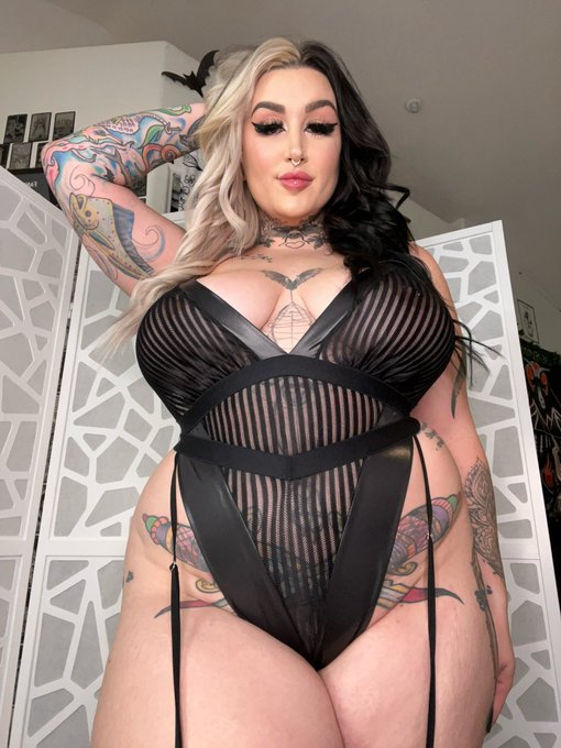 Hi there 🥰 https://t.co/hJqdTESgBr