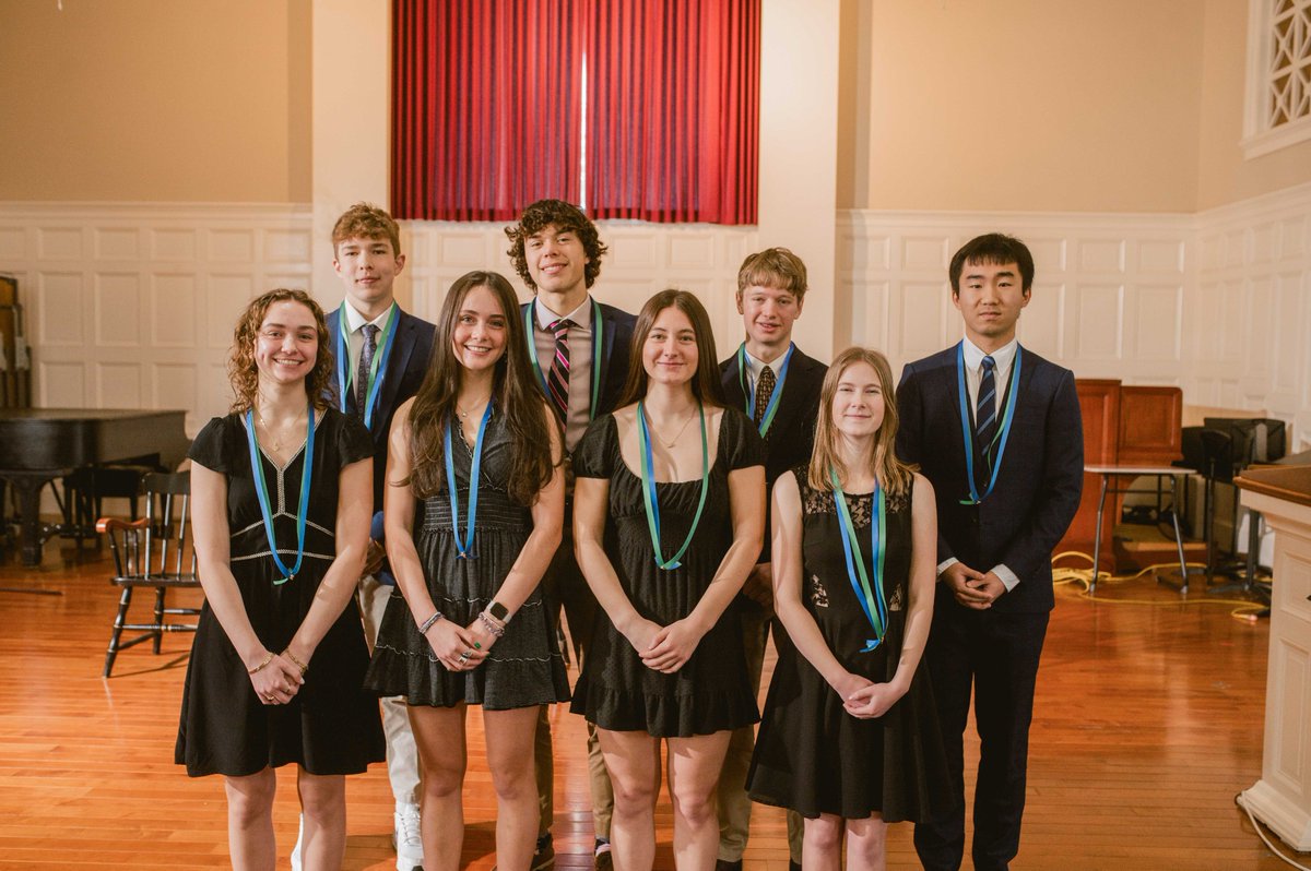 WillistonNS's tweet photo. Last week we inducted eight new members to our Cum Laude Society. We celebrated their achievement with an assembly in the chapel, and heard from Justin Frometa '16.

🗞️: https://t.co/WrKRUS2oSX
📸: https://t.co/Qf91KIBtO8 https://t.co/cL9P3Z3d9x