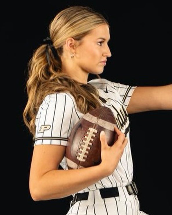 hail. #rolltrains 🚂🤍