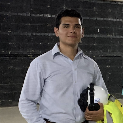 This “Dreamer” dreams big - A Mason civil engineering student has already landed a job upon graduation: Project Engineer for a major new building on George Mason University's Fairfax campus.

cec.gmu.edu/news/2024-01/d…
 #CivilEngineering #ProjectEngineer #MasonNation